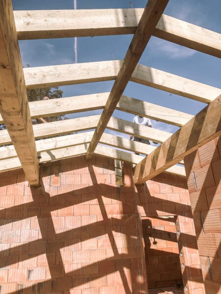FT Bauservice – Anbau und Aufstockung – Dachstuhl